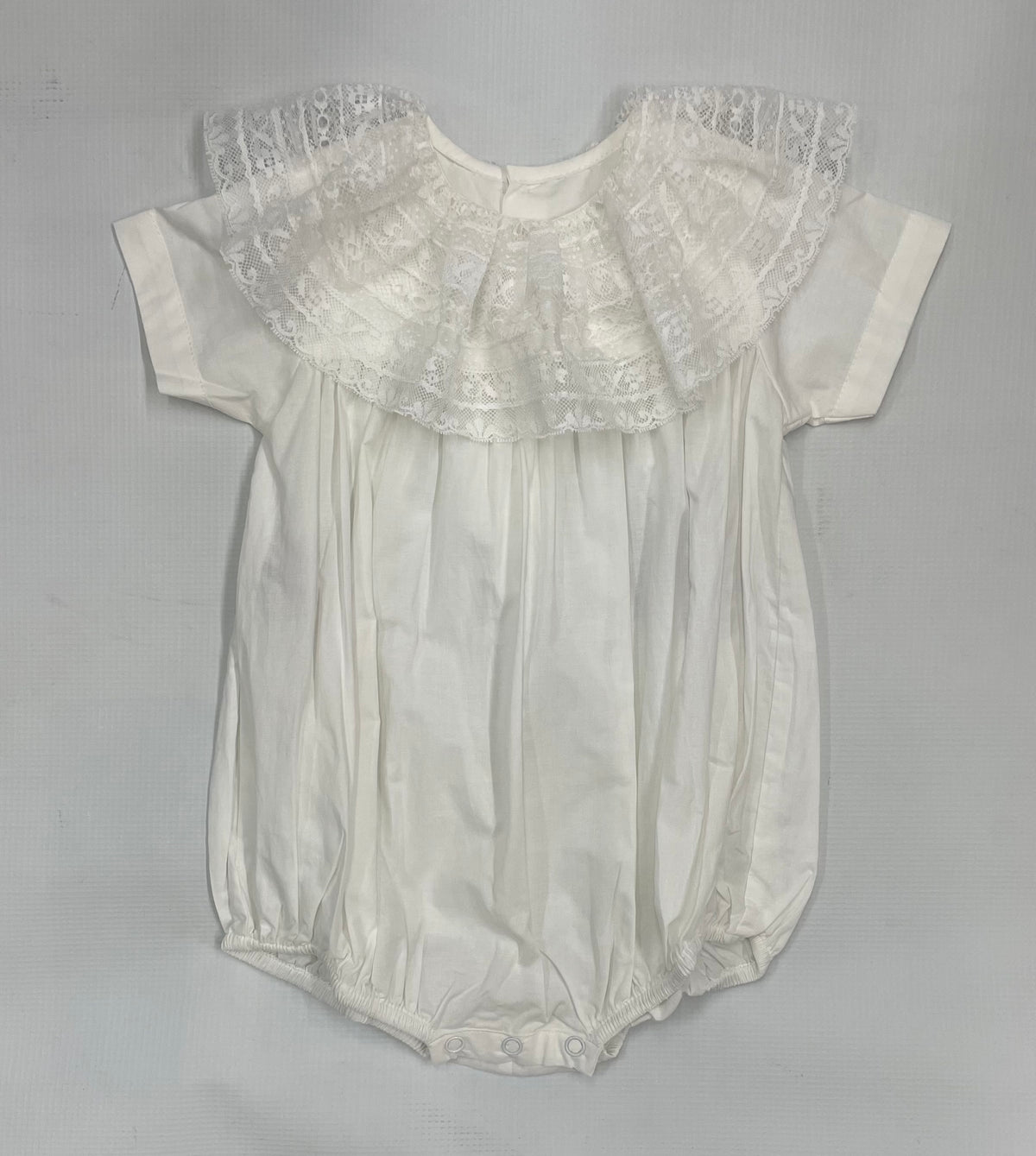 P & R Brooks Lace Collar Boy Bubble-White