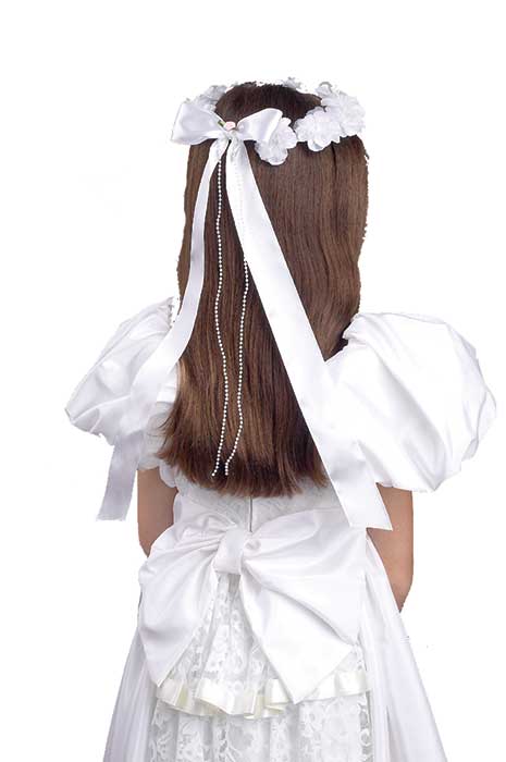 Tonini Wreath w/ Flowers & Pearl Streamer/Bow