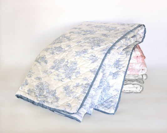 Maison Nola Toile Quilt