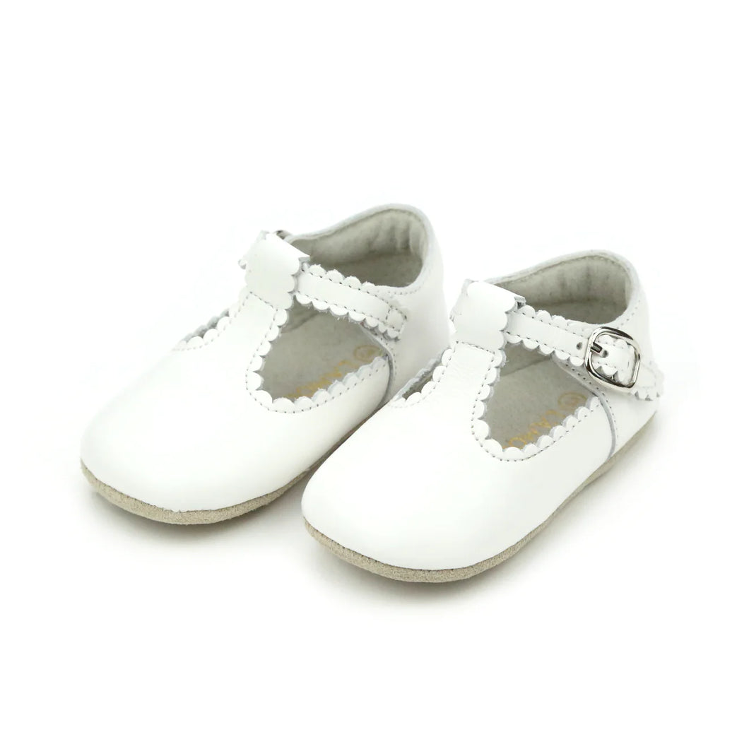 Lamour Elodie White T-Strap Scalloped Crib Shoe