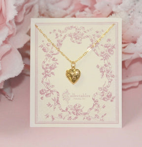 Collectables America Heart Locket